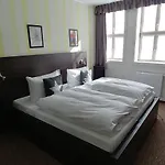 מלון Alte Brennerei 3*